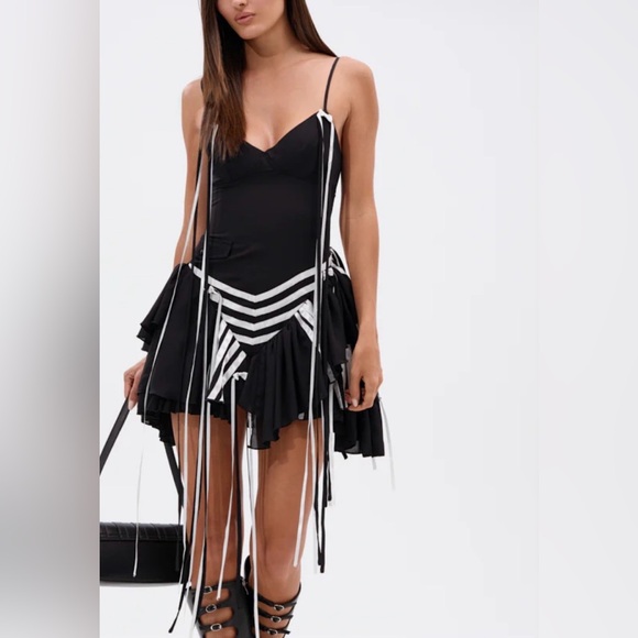 NWT AKIRA Black and White Striped Women's mini tassel fringe Dress size M/L - Picture 4 of 6